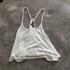 Flower lined tank top